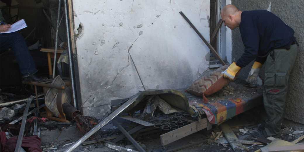 Пожар в Сдероте: несмотря на наземную операцию, обстрелы города не прекращаются