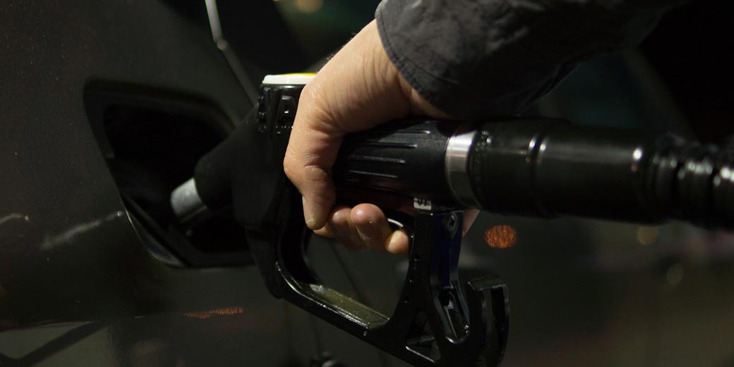 Драма в минфине: кончились деньги на скидки с цены бензина