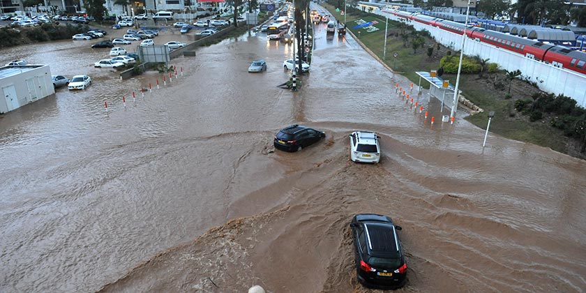 Потоп в Ришон-ле-Ционе: сколько еще продлятся дожди? (видео)