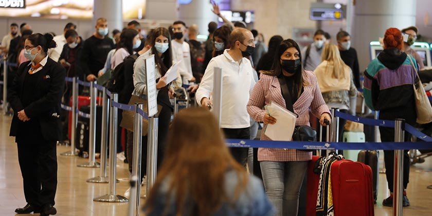 Чтобы уменьшить очереди, в аэропорту «Бен-Гурион» вернули экспресс-регистрацию