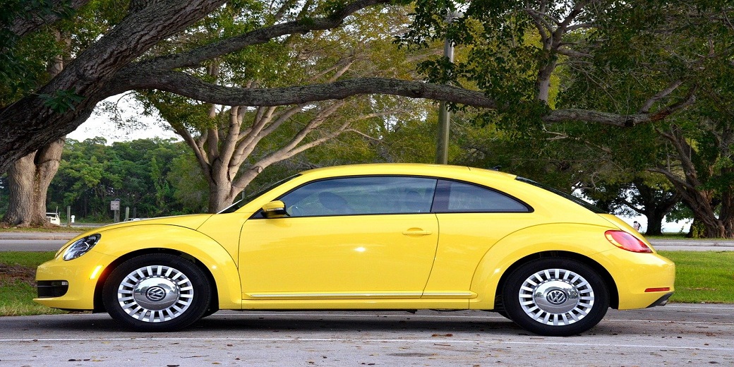 yellow-car-Pixabay