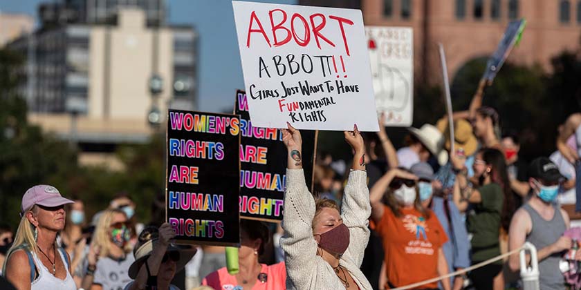 Как право на аборт стало самым острым политическим вопросом в США