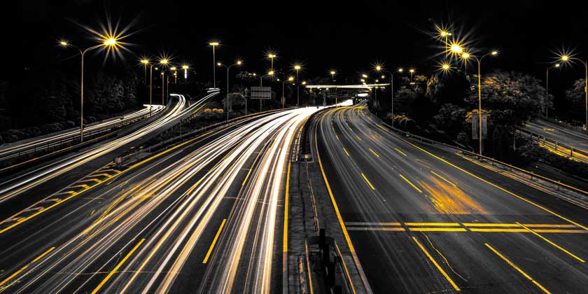 Израильская компания построит дорогу, которая будет заряжать машины во время движения