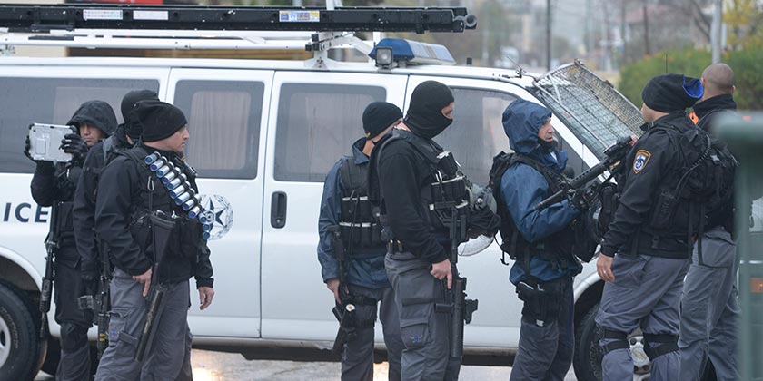 Полиция: агент под прикрытием раскрыл сеть торговцев наркотиками и оружием