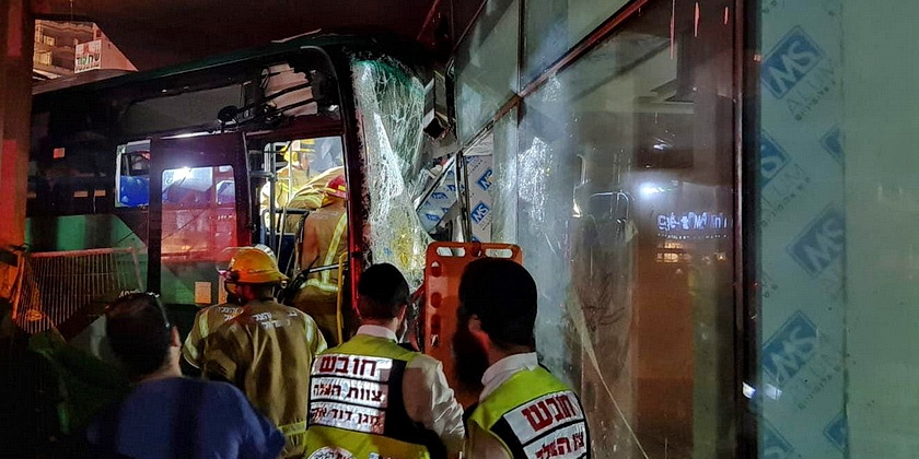 Потерявший управление автобус насмерть сбил пешехода в Иерусалиме