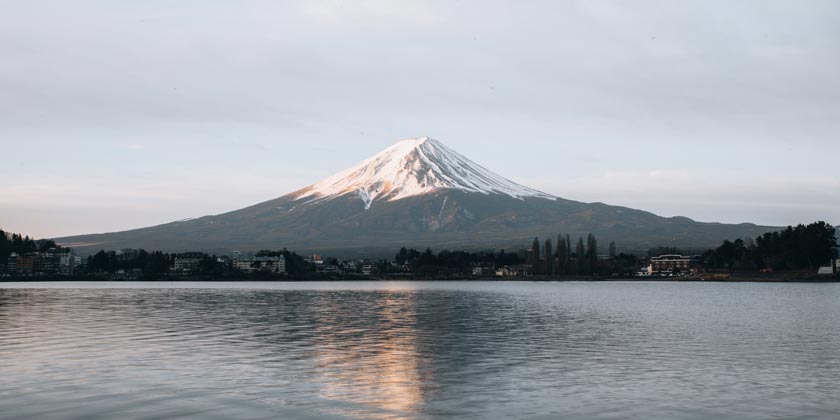 Турист заказал пиццу на вершину горы Фудзияма и ждал доставку пять часов