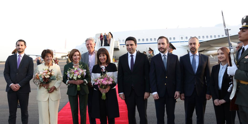 Нэнси Пелоси в Ереване: «Осуждаем агрессию Азербайджана»