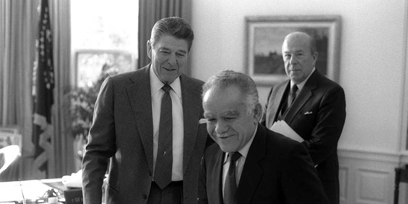 «Зачем платить за мир, когда можно бесплатно получить палестинское восстание?»