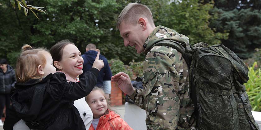 Получившим повестки россиянам закроют выезд из страны