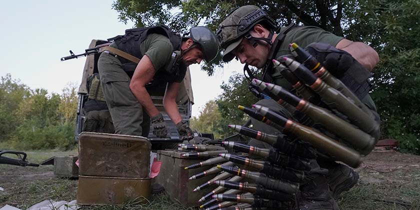 Хроника войны: российская армия отступила из Лимана, чтобы не попасть в котел