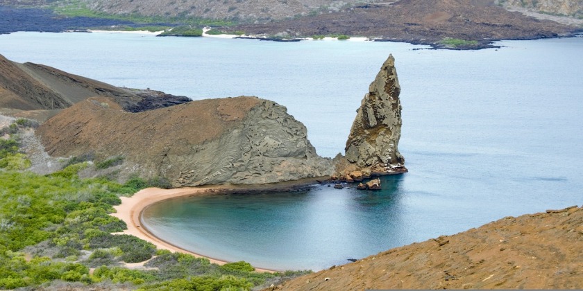 В Эквадоре затонуло туристическое судно, среди пассажиров были трое израильтян
