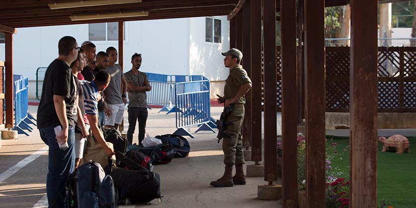 ЦАХАЛу не хватает 10 тысяч солдат