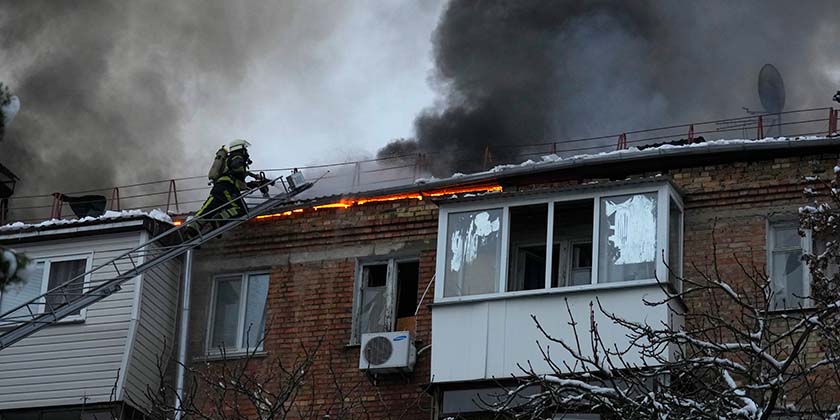 Хроника войны: ракетный обстрел привел к отключению электричества на большей части Украины