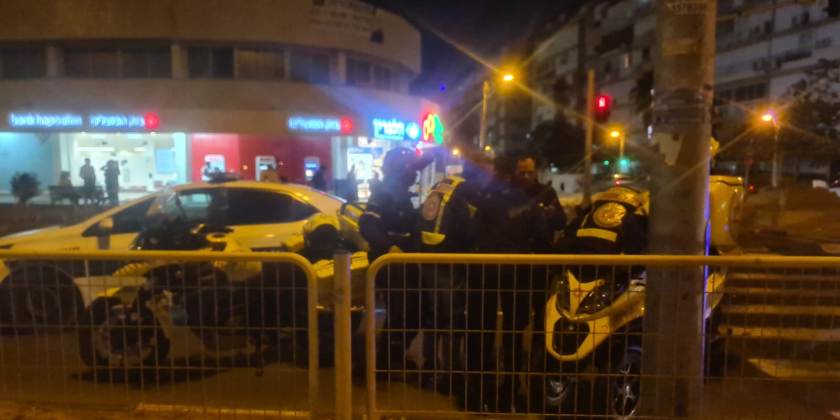 В Холоне водитель мотороллера ударил ножом пешехода и убил его