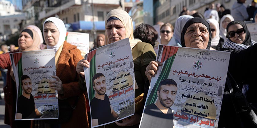 Израилю надо прекратить торговлю телами