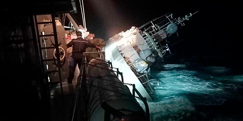 Судно с африканскими нелегалами перевернулось по пути на Канарские острова: сотни погибших