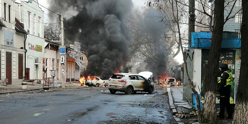 Россияне ударили по вокзалу в Херсоне в момент, когда 140 человек ждали эвакуационный поезд