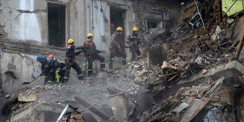 Россия обстреляла Купянск ракетами С-300. Одна из них попала в музей и убила двух женщин