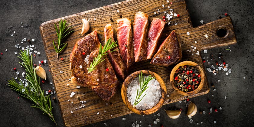 Как приготовить идеальный стейк: секреты шеф-поваров