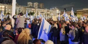 tel aviv protest demonstration by emil shleymovich