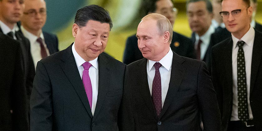 Курс на сближение? Си Цзиньпин прибыл в Москву на встречу с Путиным