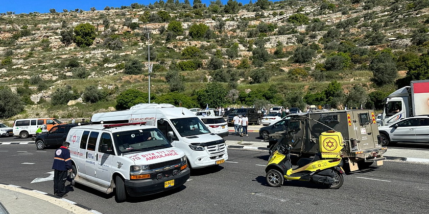 Теракт в округе Биньямин: палестинцы обстреляли участников мемориального забега у поселения Офра