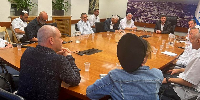 Главы поселений выдвинули требования Бецалелю Смотричу