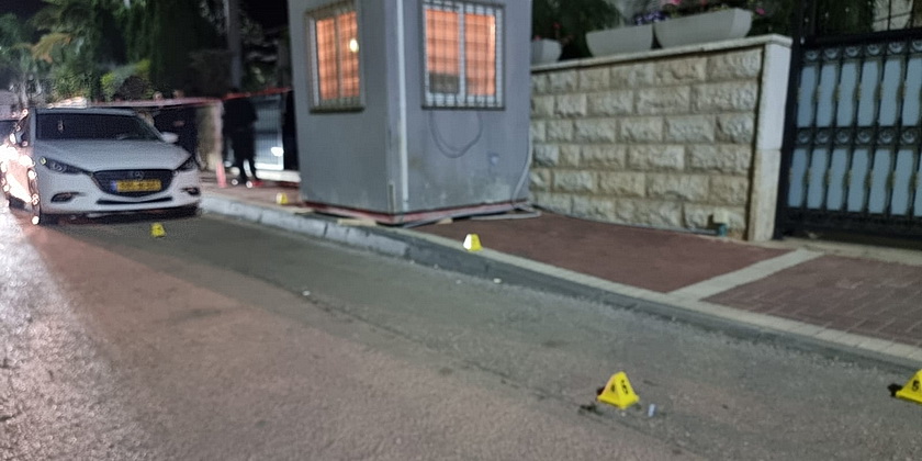 Стрельба в арабском секторе: в Тайбе обстреляли дом мэра и убили охранника