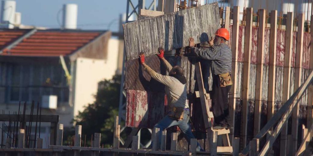 Индийские гости: в Израиль прибудут тысячи строительных рабочих и сиделок