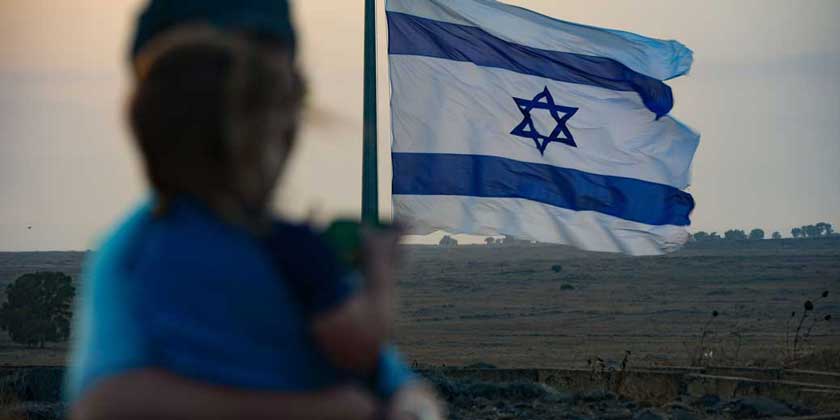 Десятки сирийцев пытаются попасть на израильскую территорию