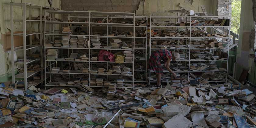 Ракетный удар по Покровску: разрушен жилой дом, есть жертвы (видео)