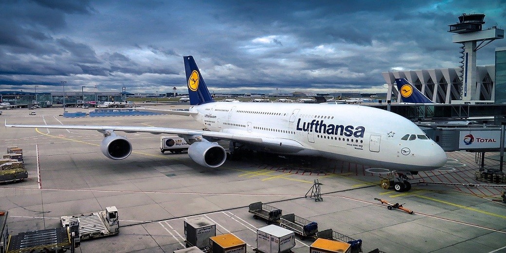 Авиакомпания Lufthansa отменила еще 2 тысячи рейсов в летние месяцы из-за нехватки персонала