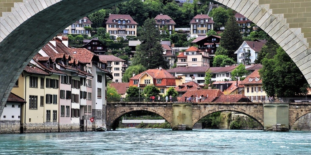 В Швейцарии пенсионный возраст женщин повысят до уровня мужчин