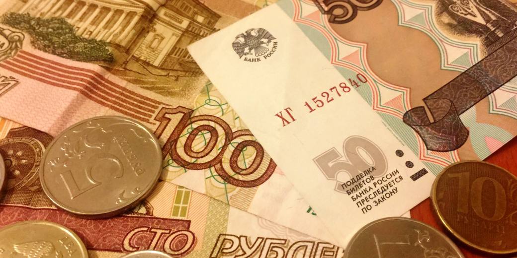 Годовая инфляция в России ускорилась до 12,5%, резко растут цены на продукты питания и лекарства
