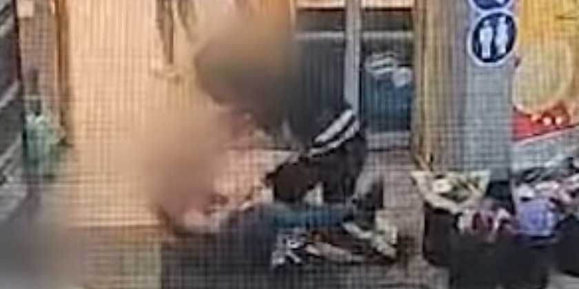 Хулиганов, избивших покупателя в очереди, арестовали — и отпустили. Видео