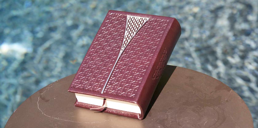 Новаторская концепция глубокой связи между миром бриллиантов и миром Торы