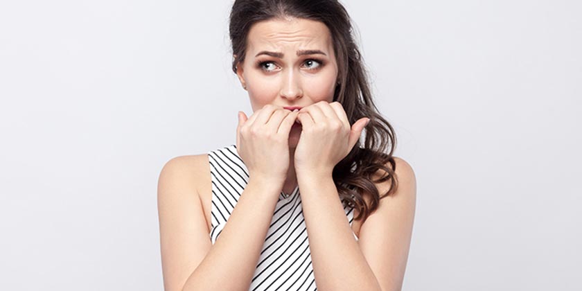 Найден способ, как перестать грызть ногти и дергать себя за волосы