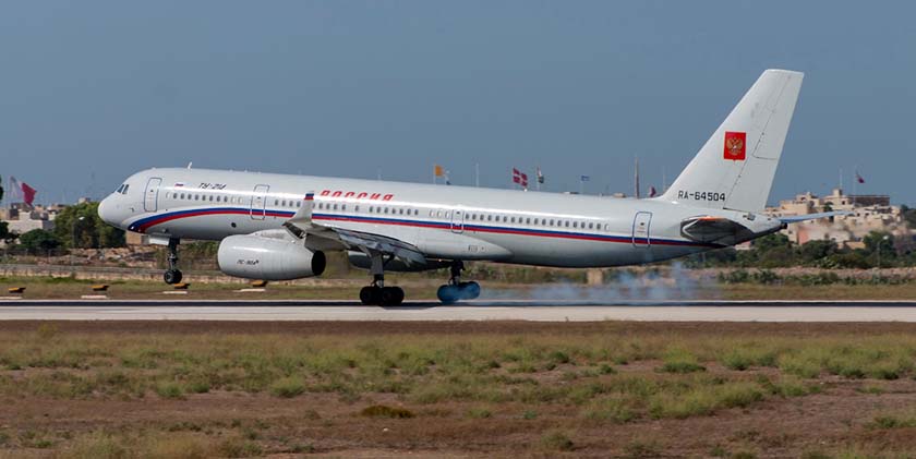 Три пилота и четыре двигателя из 90-х: Россия ищет замену «Боингам» в старых советских самолетах