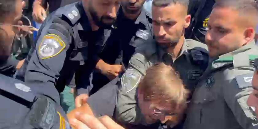 Полиция «мстит» за жалобы в МАХАШ? Задержаны демонстранты, пришедшие поддержать 18-летнего Амитая Абуди