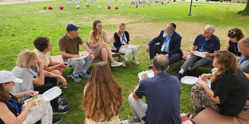 Лидеры еврейских общин США и Канады прибыли в Украину с визитом солидарности