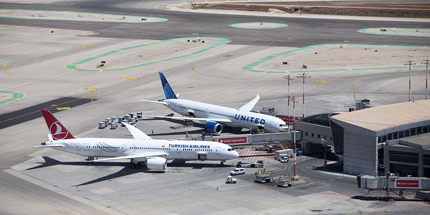 Авиакомпании не знают, когда вернутся в Израиль, но продолжают продавать билеты