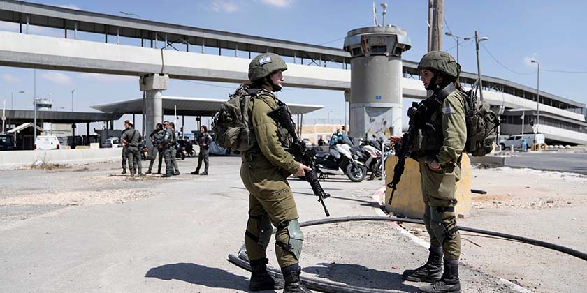 Из отчета ООН по правам человека на Западном берегу: «наступали на головы, плевали, унижали палестинцев»
