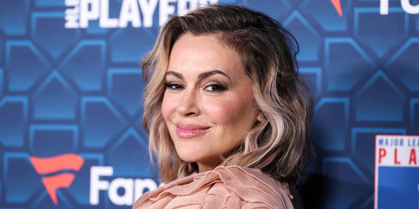 Актриса Алисса Милано осудила участников марша в поддержку Израиля в Вашингтоне