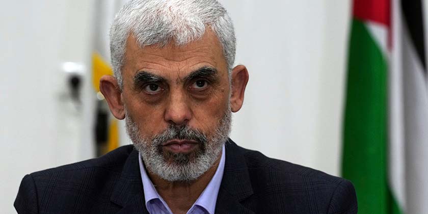 Высокопоставленный член ХАМАСа опроверг слухи о болезни Синуара
