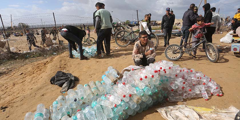 Газа: солдаты открыли огонь по наседающей толпе при распределении помощи