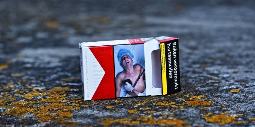 Утверждено: на пачках сигарет должны будут печатать устрашающие картинки