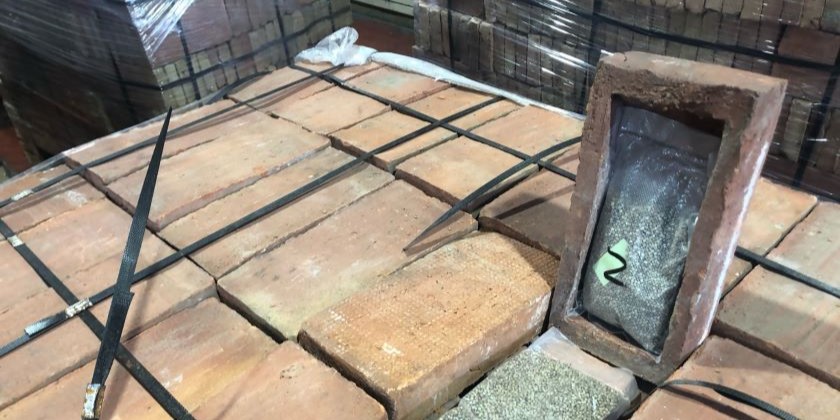 В Израиль ввезли испанские наркотики в кирпичах