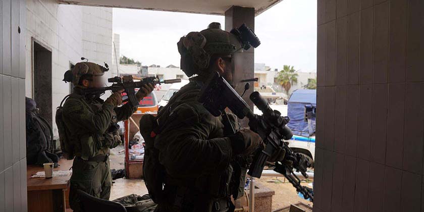 Видео: террорист забросал израильских солдат гранатами, но его удалось ликвидировать