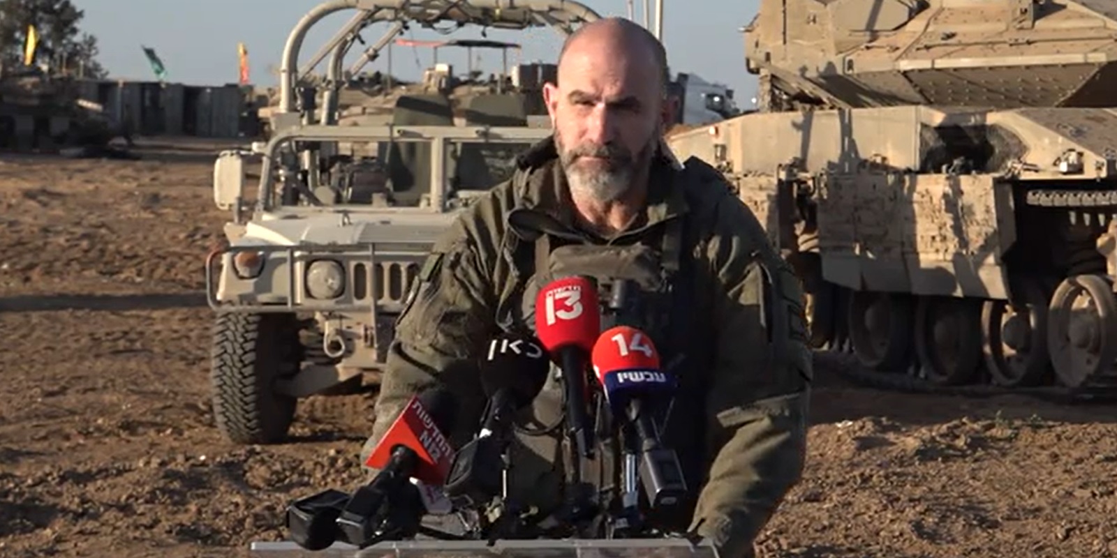 «Вы должны быть достойными нас». Командир 98-й дивизии выступил с необычно жестким посланием к политикам