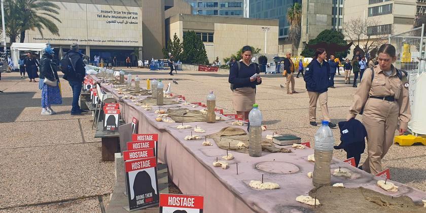 Опрос: сколько израильтян поддерживают сделку по обмену